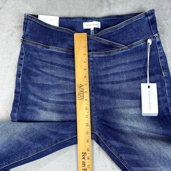 NWT RISEN Los Angeles Womens High Waist Pull On Flare Jeans Stretch Denim Jean - Picture 9 of 11